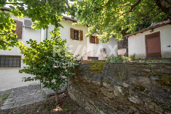 Image No.42-3 Bed Property for sale