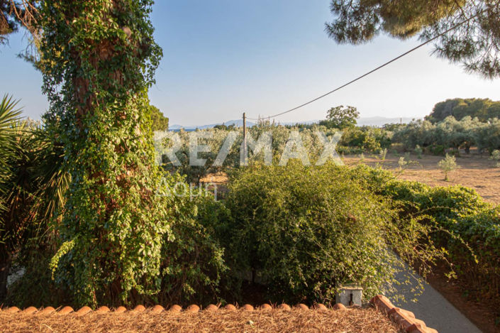 Image No.10-3 Bed House for sale