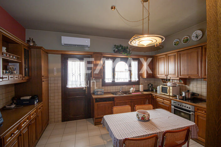 Image No.18-4 Bed House for sale
