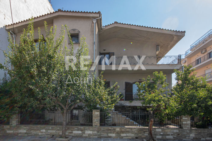 Image No.2-4 Bed House for sale