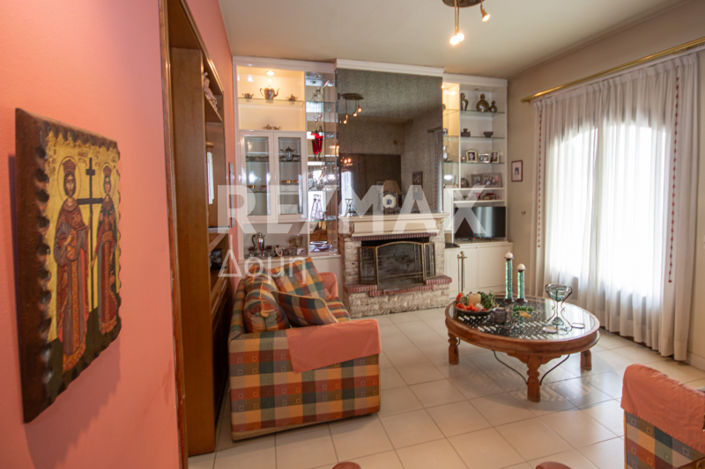 Image No.20-4 Bed House for sale