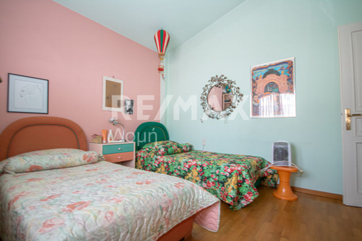 Image No.24-4 Bed House for sale