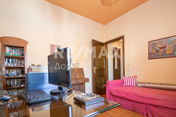 Image No.30-4 Bed House for sale
