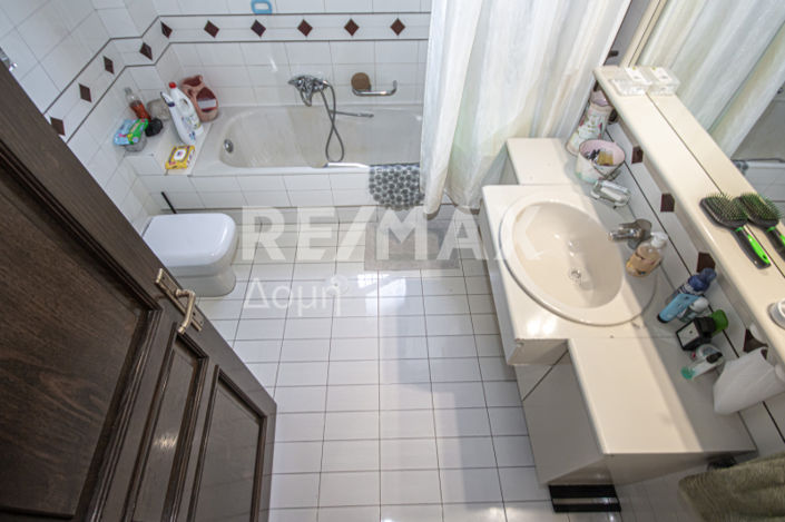 Image No.40-4 Bed House for sale