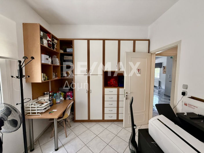 Image No.15-3 Bed Property for sale