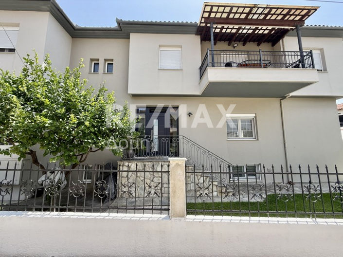 Image No.22-3 Bed Property for sale