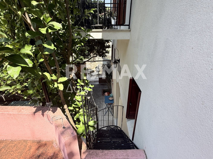 Image No.38-3 Bed Maisonette for sale