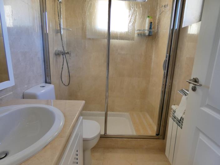 Image No.30-3 Bed Villa / Detached for sale