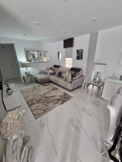 Image No.6-4 Bed Villa / Detached for sale