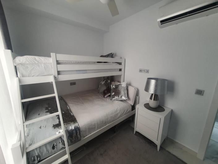 Image No.33-4 Bed Villa / Detached for sale