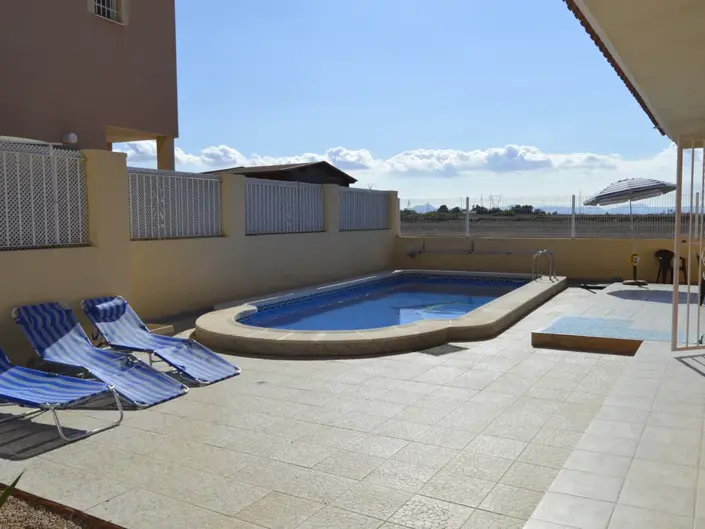 Image No.2-3 Bed Villa / Detached for sale