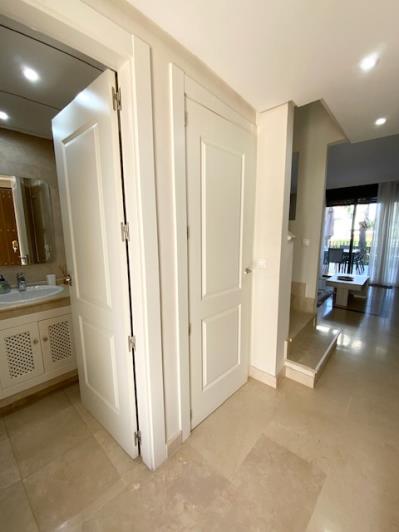 Image No.8-2 Bed Townhouse for sale