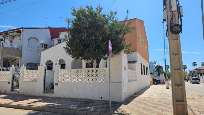 Image No.3-Bungalow de 3 chambres à vendre à Los Alcázares