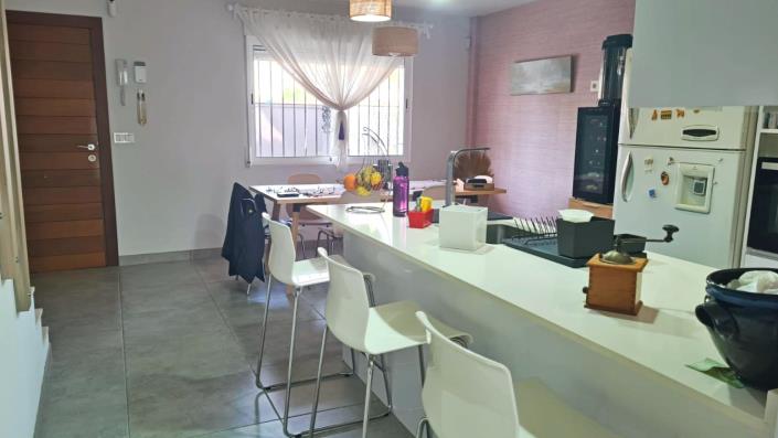 Image No.10-3 Bed Townhouse for sale