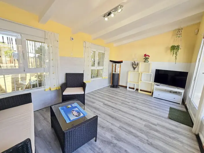 Image No.9-3 Bed House for sale