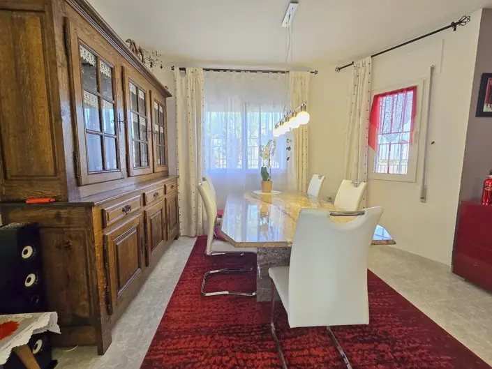 Image No.14-3 Bed House for sale