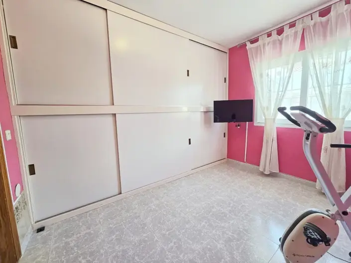 Image No.27-3 Bed House for sale