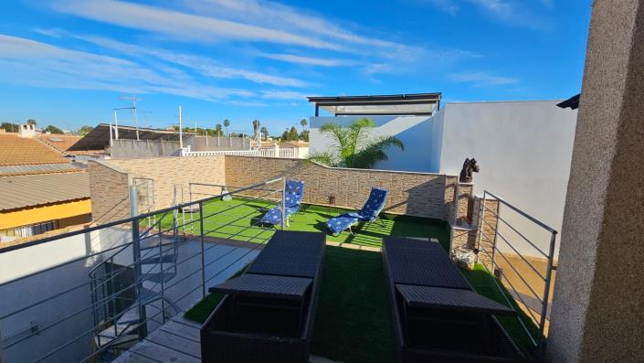 Image No.17-3 Bed Duplex for sale