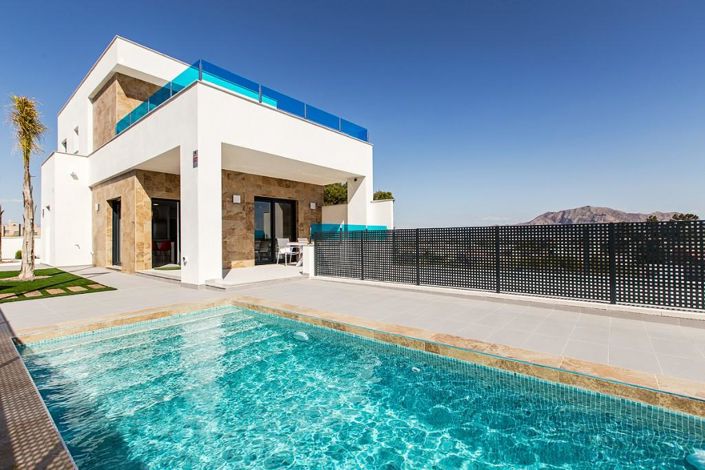 Image No.1-3 Bed Villa / Detached for sale