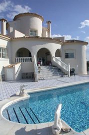 Villa / Détaché de 3 chambres à vendre à Algorfa