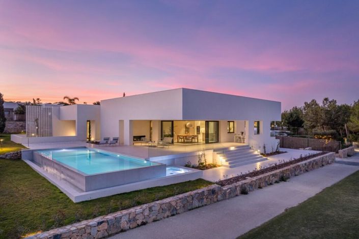 Image No.2-3 Bed Villa / Detached for sale