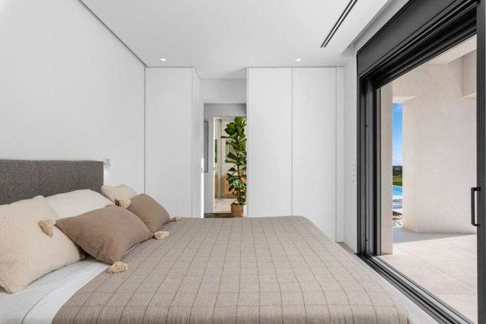 Image No.20-3 Bed Villa / Detached for sale