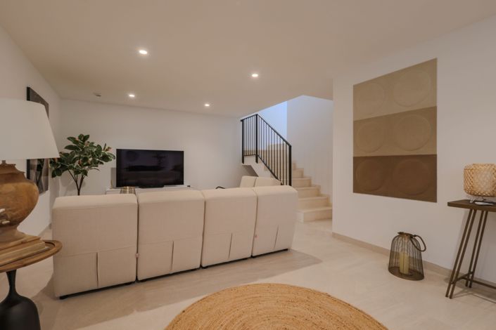 Image No.14-3 Bed Villa / Detached for sale