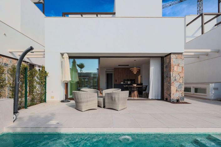 Image No.21-3 Bed Villa / Detached for sale