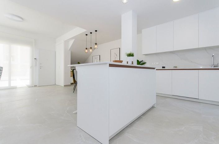 Image No.7-2 Bed Apartment for sale