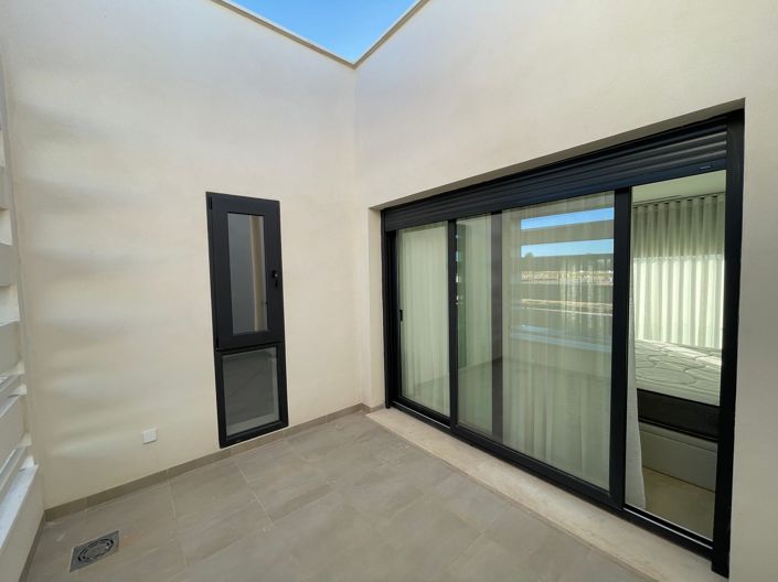 Image No.16-3 Bed Villa / Detached for sale