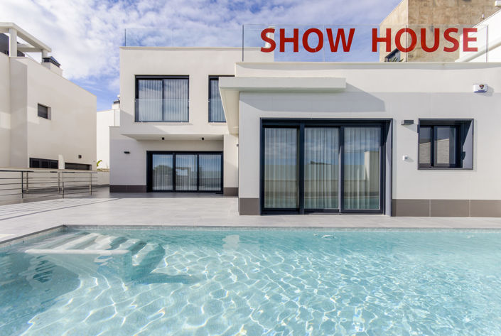 Image No.2-3 Bed Villa / Detached for sale