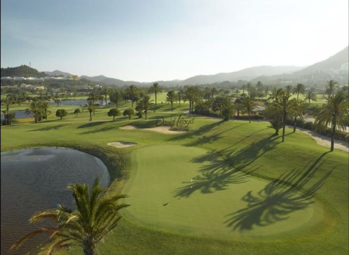 Image No.25-4 Bed Villa / Detached for sale