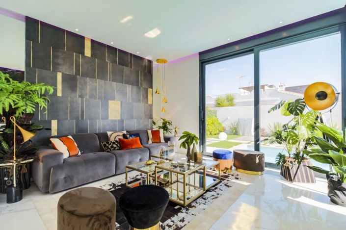 Image No.10-3 Bed Villa / Detached for sale