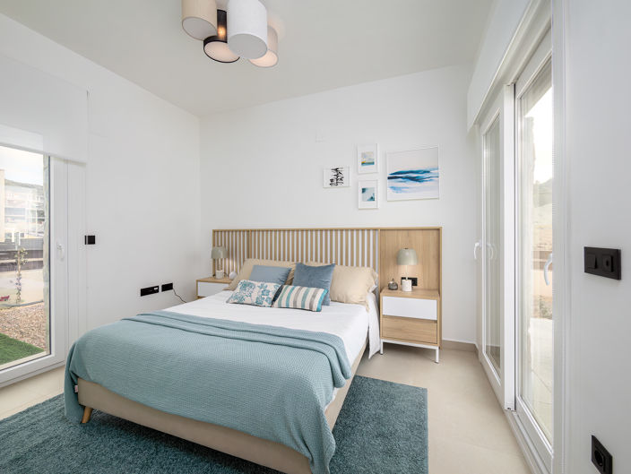 Image No.16-3 Bed Townhouse for sale