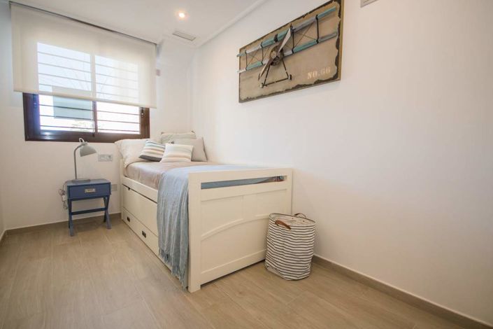 Image No.22-3 Bed Apartment for sale