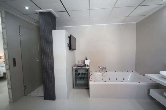 Image No.21-3 Bed Villa / Detached for sale