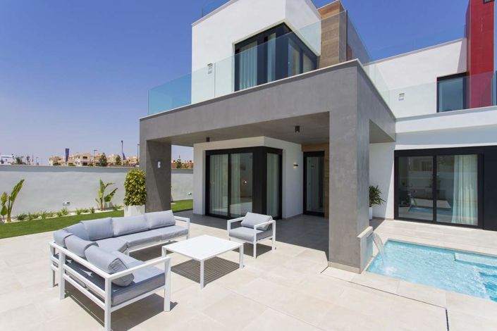 Image No.18-3 Bed Villa / Detached for sale