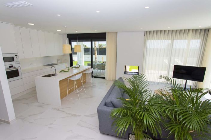 Image No.6-3 Bed Villa / Detached for sale