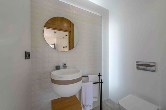 Image No.11-4 Bed Villa / Detached for sale