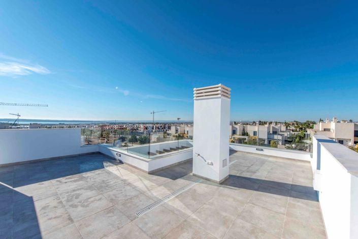 Image No.16-4 Bed Villa / Detached for sale