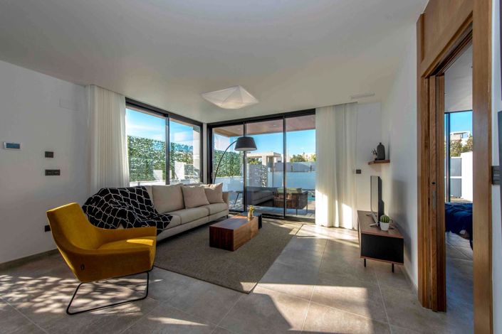 Image No.3-4 Bed Villa / Detached for sale