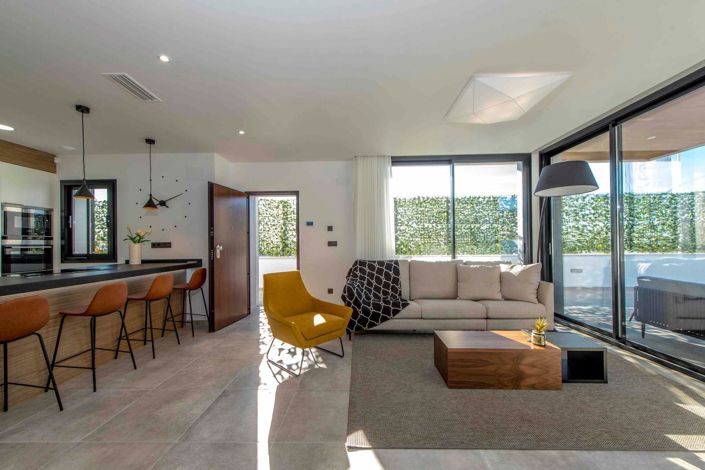 Image No.6-4 Bed Villa / Detached for sale