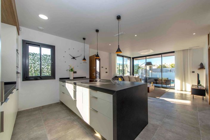 Image No.7-4 Bed Villa / Detached for sale