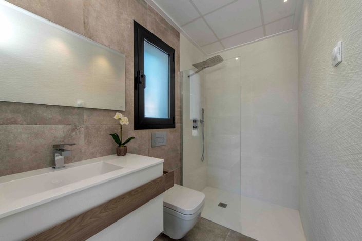 Image No.9-4 Bed Villa / Detached for sale