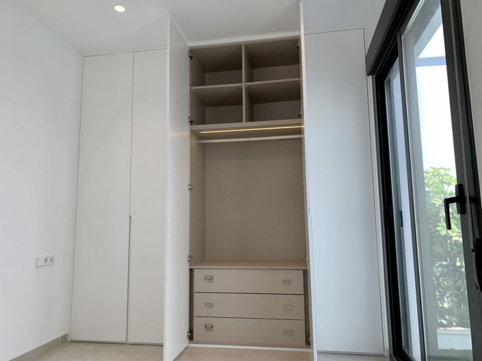 Image No.11-3 Bed Villa / Detached for sale