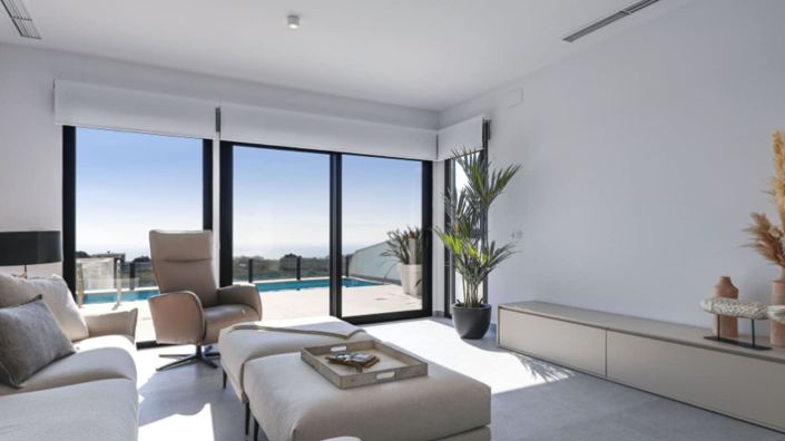 Image No.4-4 Bed Villa for sale