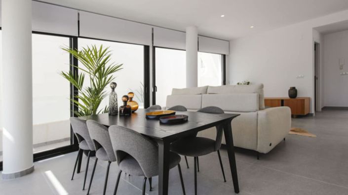 Image No.6-4 Bed Villa for sale