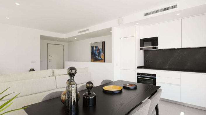 Image No.8-4 Bed Villa for sale