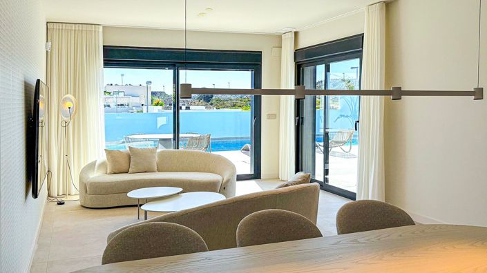 Image No.3-4 Bed Villa / Detached for sale