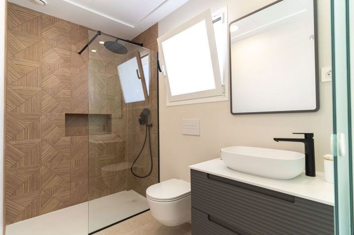 Image No.12-3 Bed Villa / Detached for sale